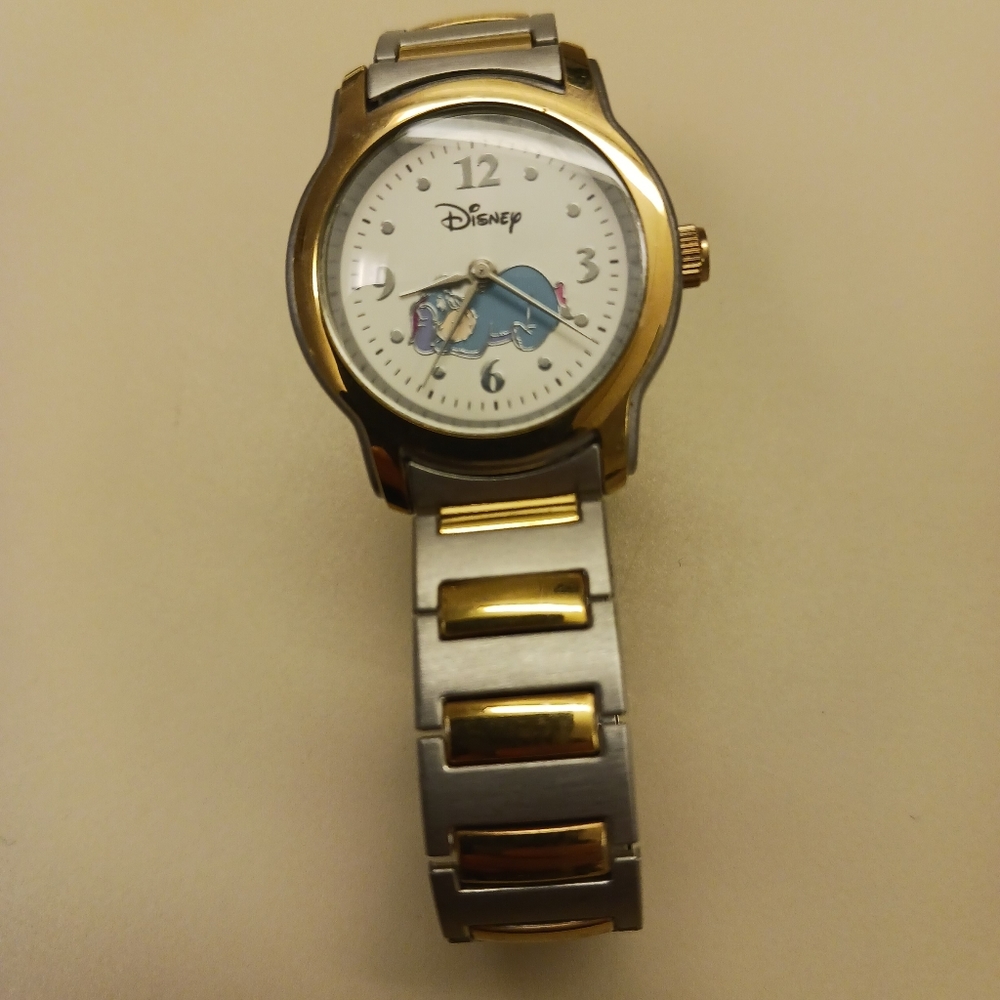 Disney women watch